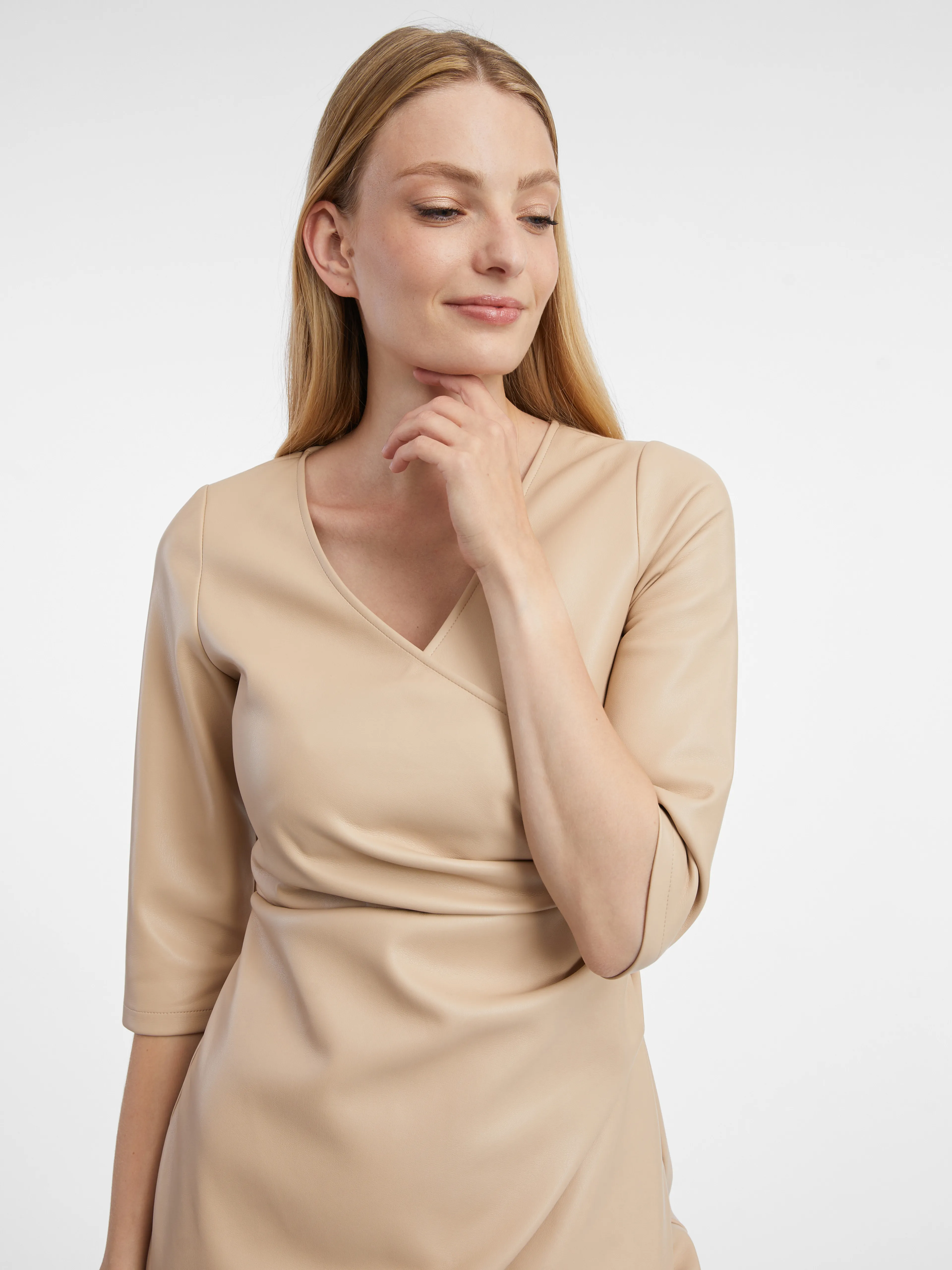 Beigefarbenes Damen-Kunstlederkleid ORSAY
