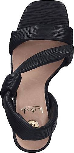 La Strada Pumps