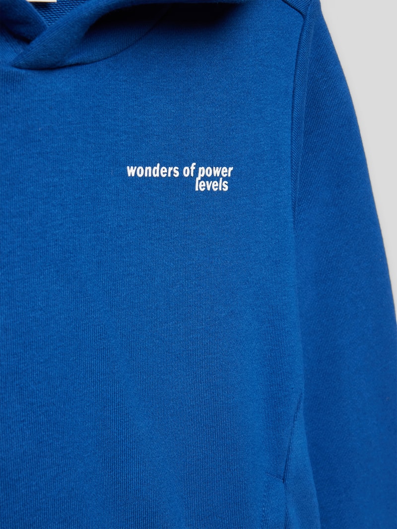 Hoodie mit Statement-Print und Eingrifftaschen in blau