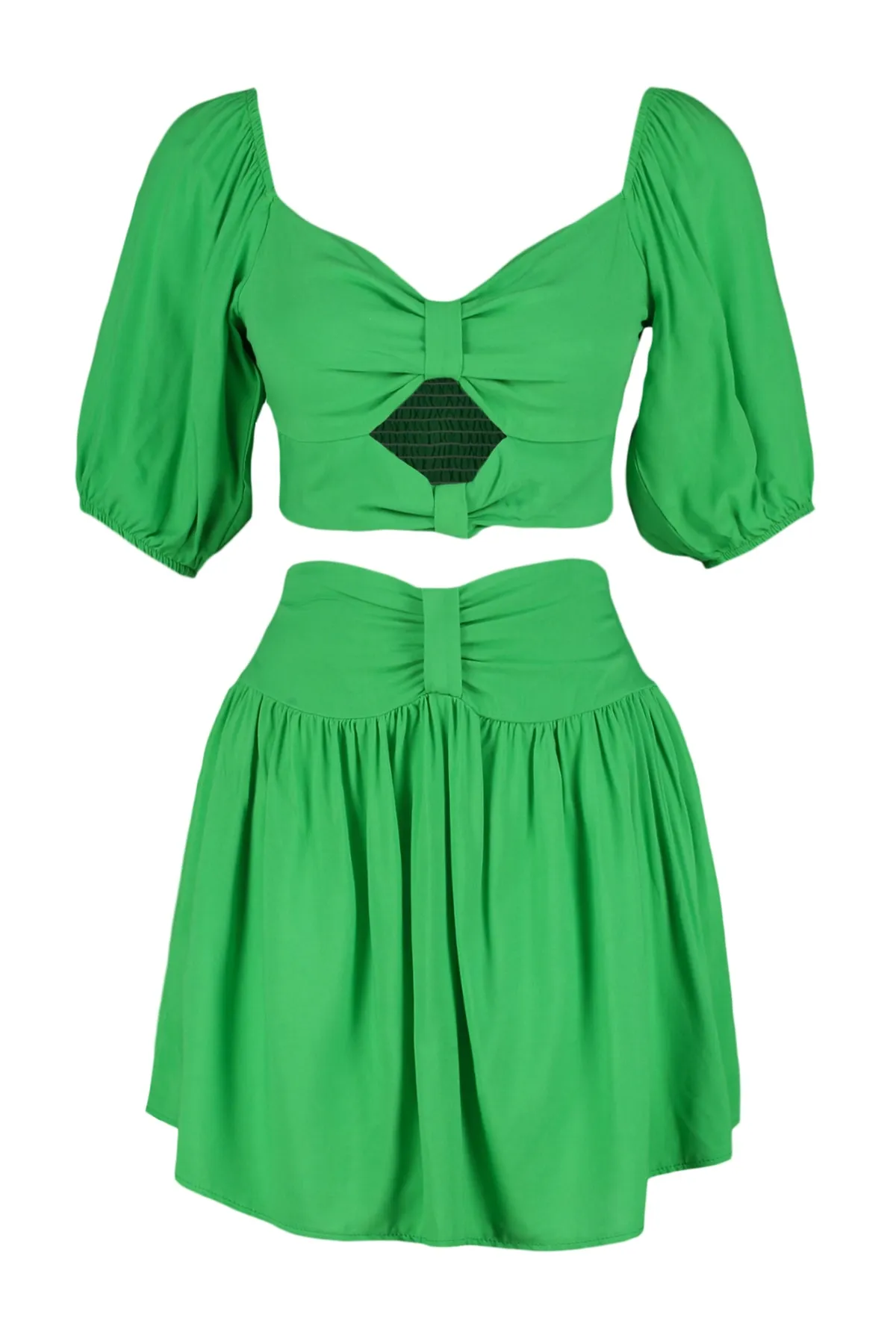Trendyol Collection  Grünes gewebtes Cut-Out/Fenster-Bluse-Rock-Set TBESS23AU00176