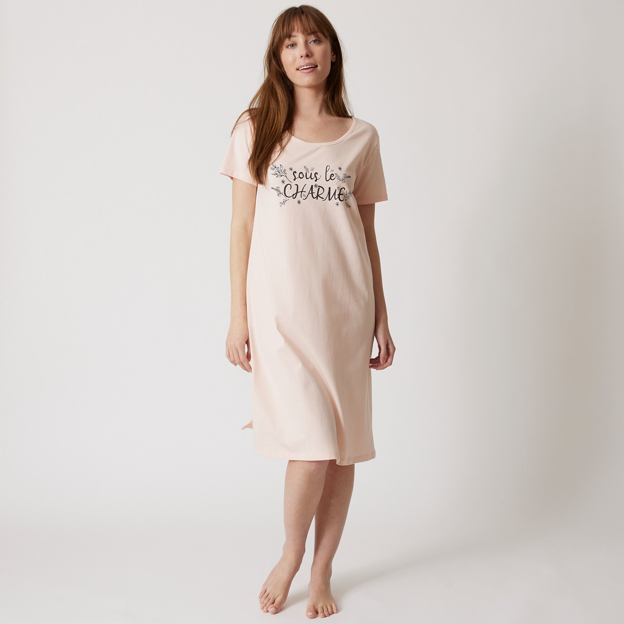 Chemise de nuit courte manches courtes motif 