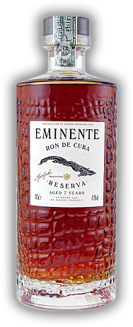 Eminente Reserva Rum 7 Years Eminente Reserva Rum 7 Years Eminente Reserva wurde vom jüngsten kubanischen Rum-Meister hergestellt und mindestens 7 Jahre in Ex-Whisky-Fässern aus weißer Eiche gereift.  Alter 7 J. - 0,7	 Liter - Vol 41,3%