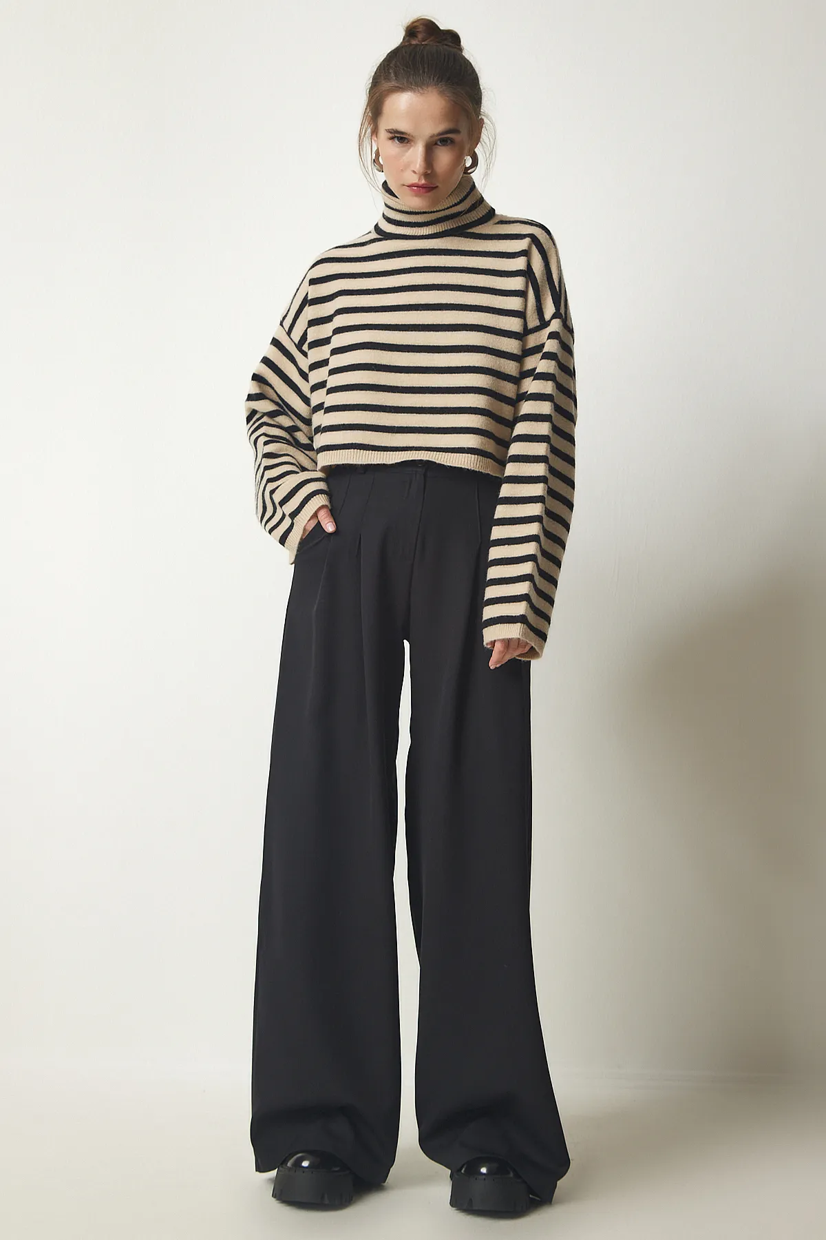 Happiness İstanbul  Schwarze plissierte Palazzo-Webhose für Damen FN03139