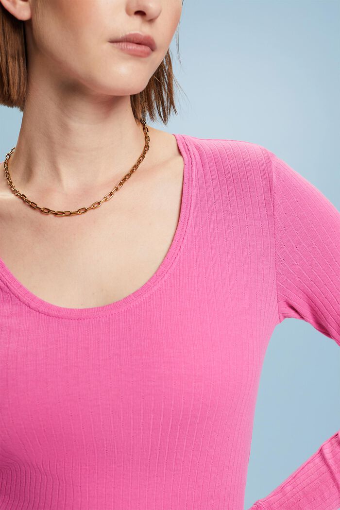 Pointelle-T-Shirt mit weitem Rundhalsausschnitt