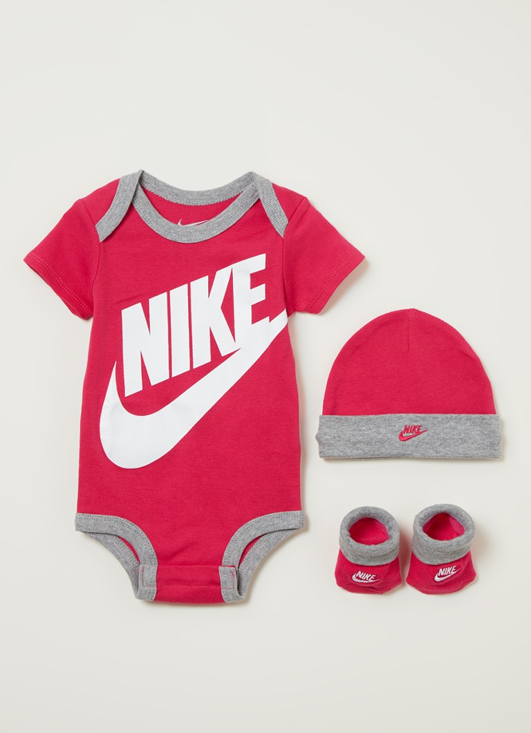 „Nike“ dovanų rinkinys su romperiu, kepure ir kojinėmis, 3 dalių