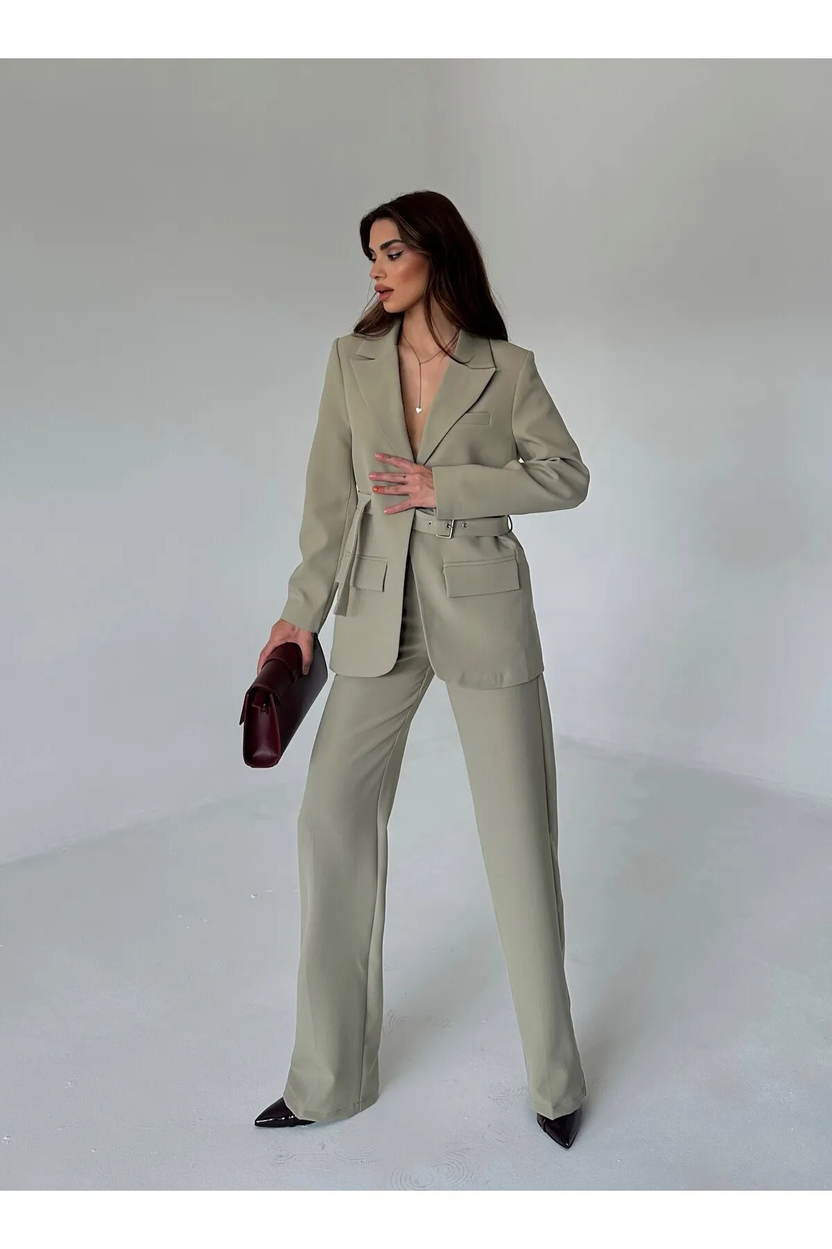 Laluvia  Hellkhakifarbenes Jacken-Hose-Set mit Gürtel