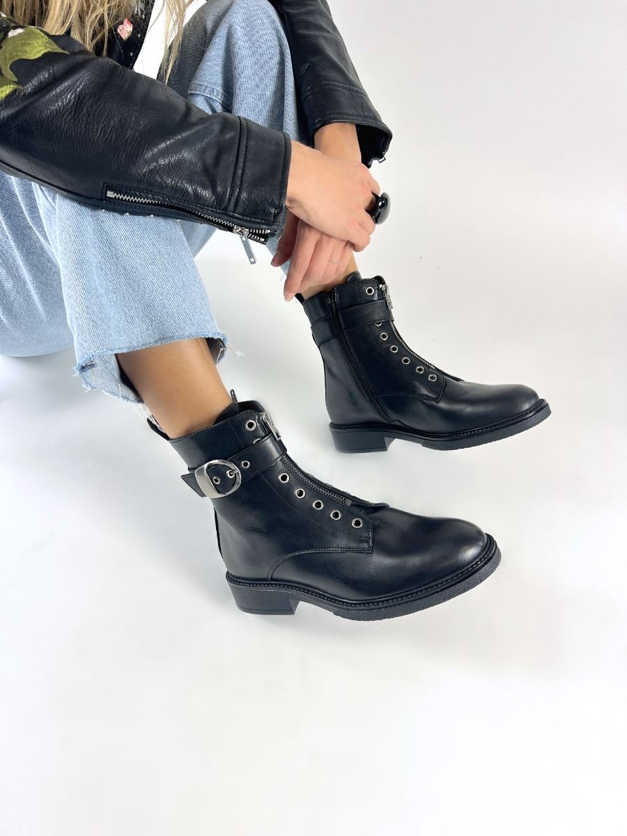 Myma  7104 - Noir