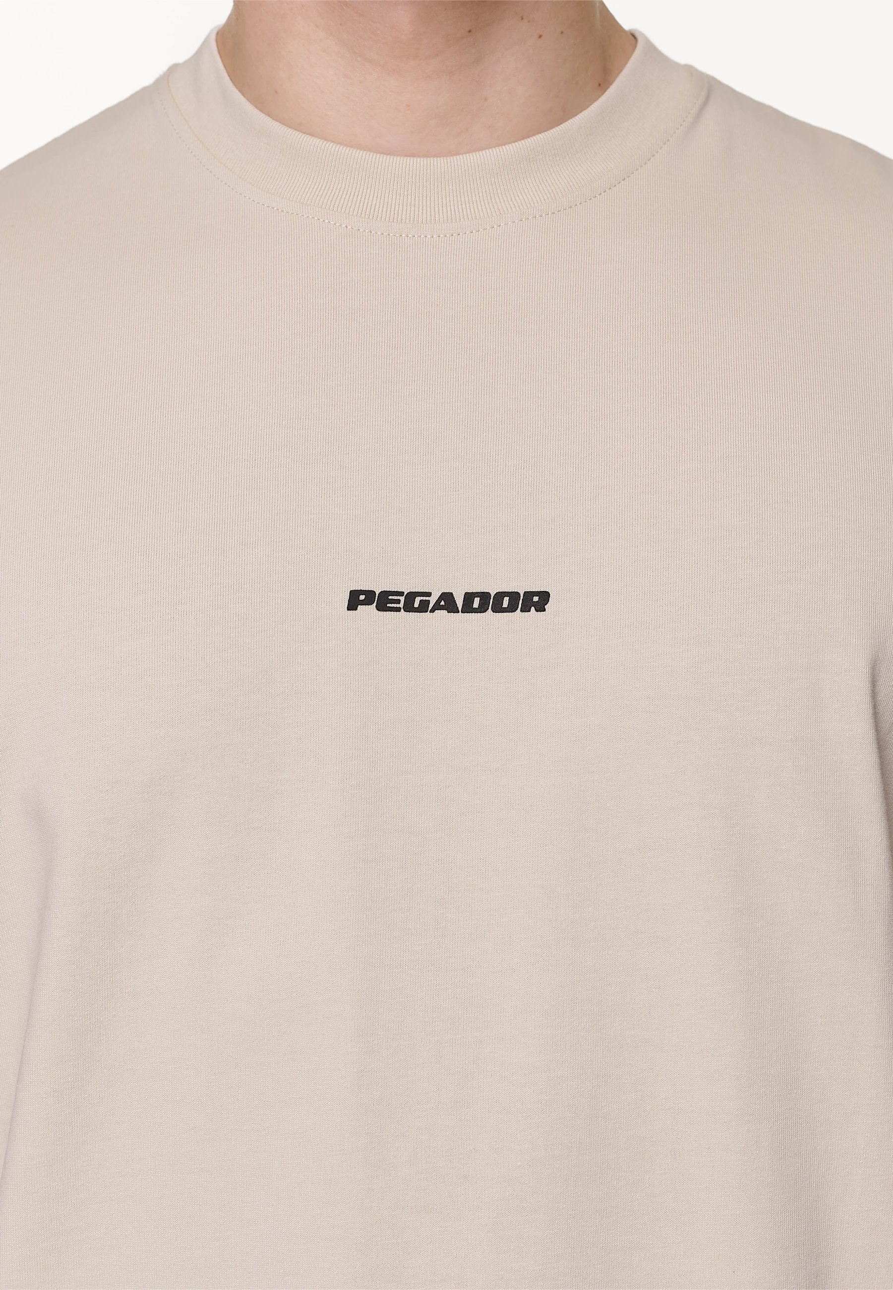 Pegador LOGO BOXY TEE - Camiseta con estampado