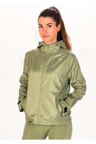 Nike Essential W