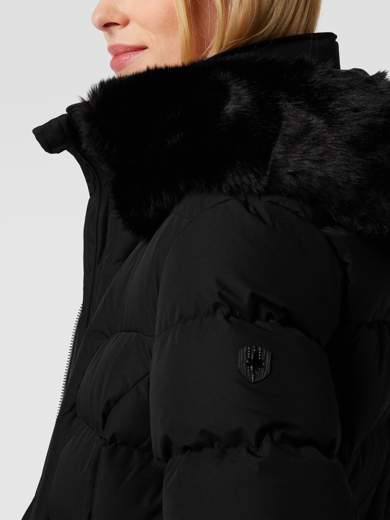 Funktionsjacke mit abnehmbarer Kapuze Modell 'Belvitesse Short' in schwarz