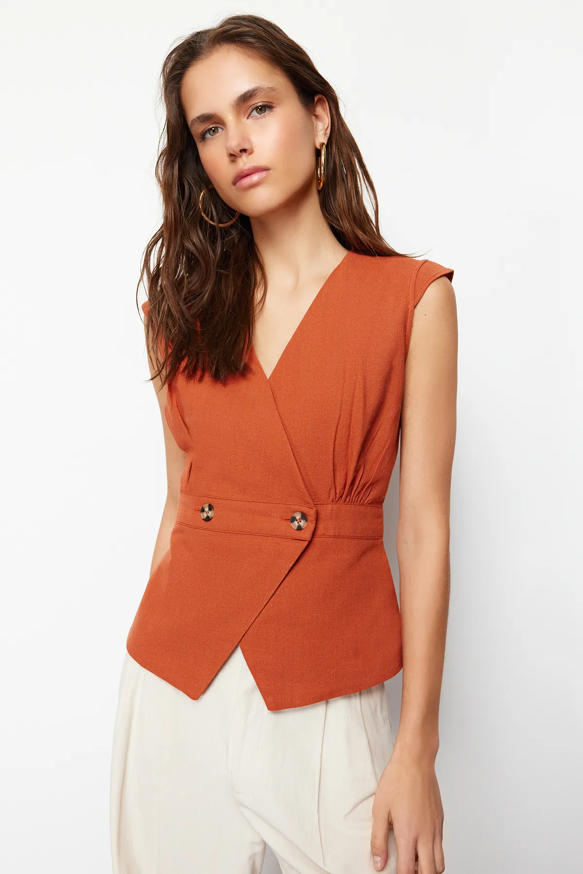 Trendyol Collection  Zweireihige Bluse mit geflochtenen Knochenknöpfen und Details in Kacheloptik TWOSS20BZ0707