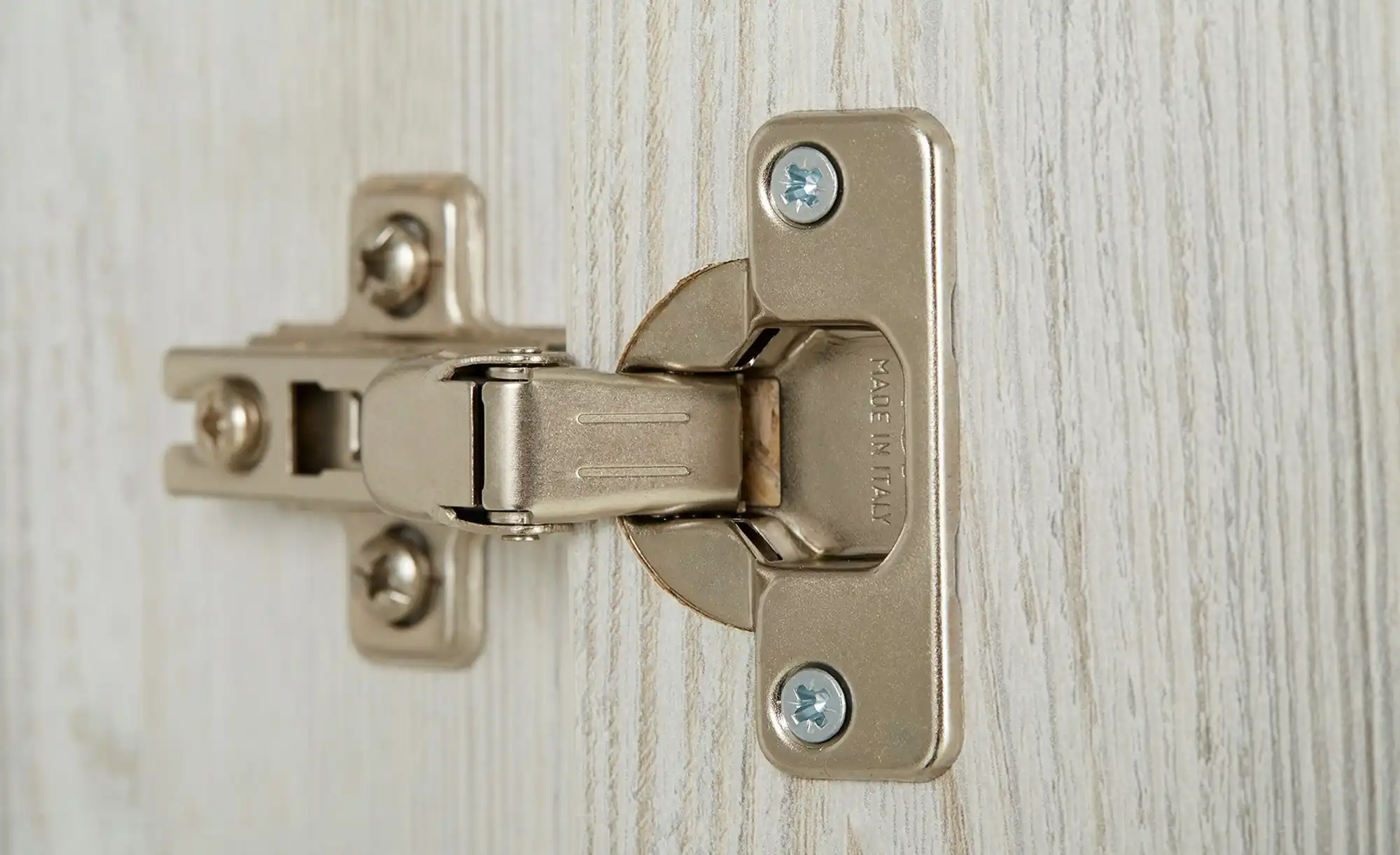 Kleiderschrank 1-türig