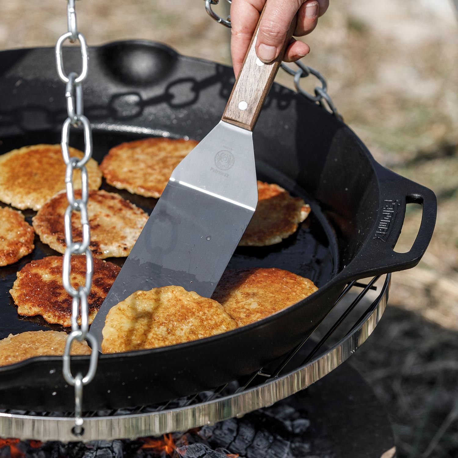 Feuerpfanne mit Henkeln