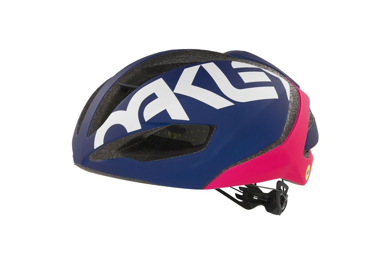Oakley ARO5