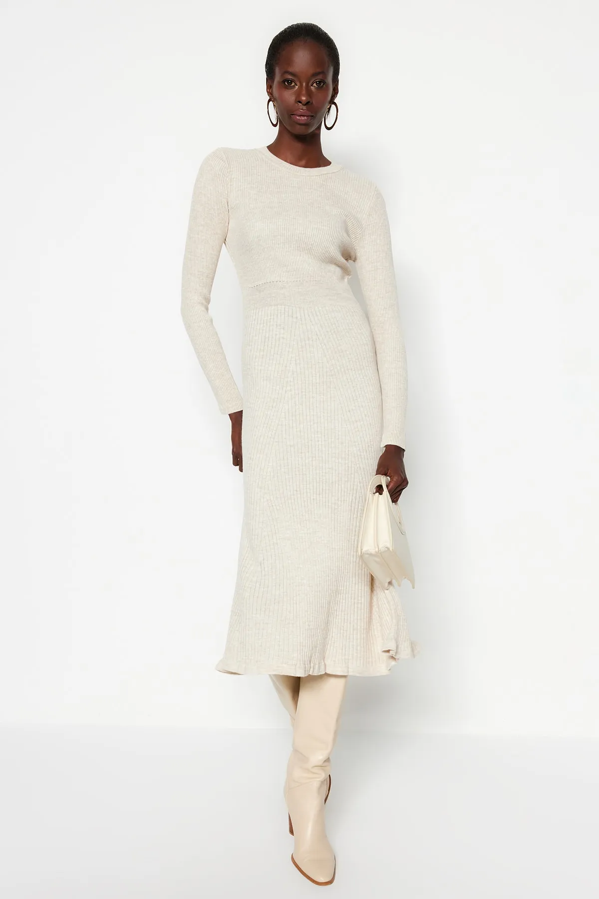 Trendyol Collection  Steinfarbenes Midi-Strickkleid mit Rundhalsausschnitt TWOAW21EL0422