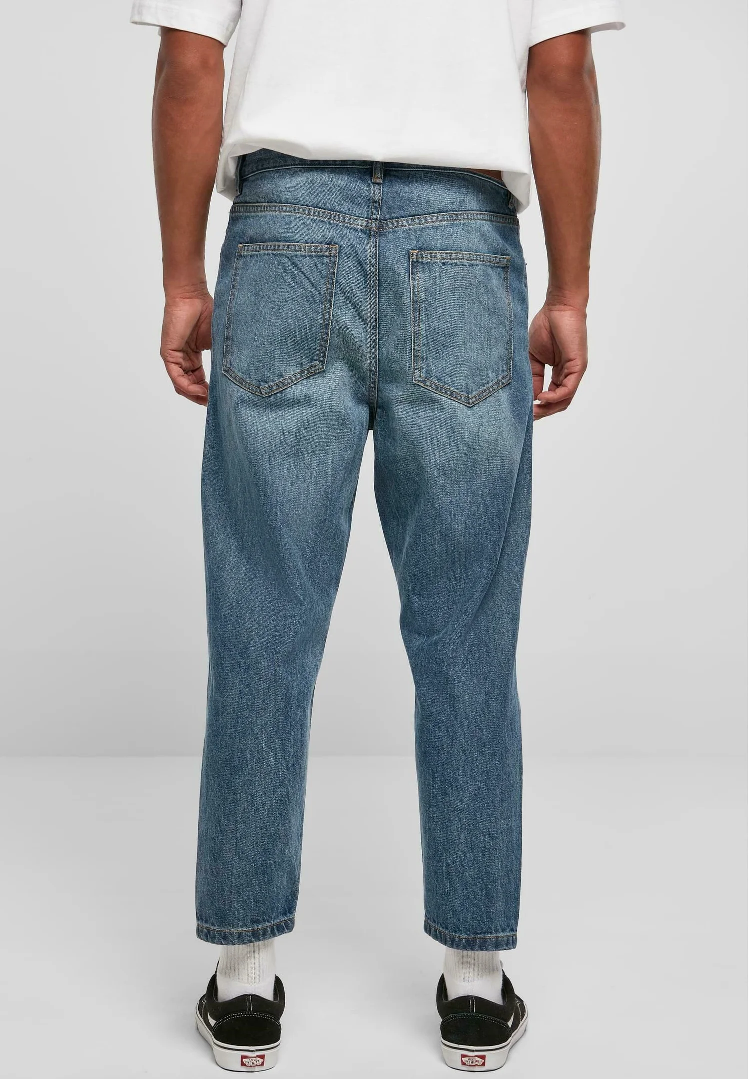 Vaqueros de corte cónico CROPPED TAPERED de Urban Classics