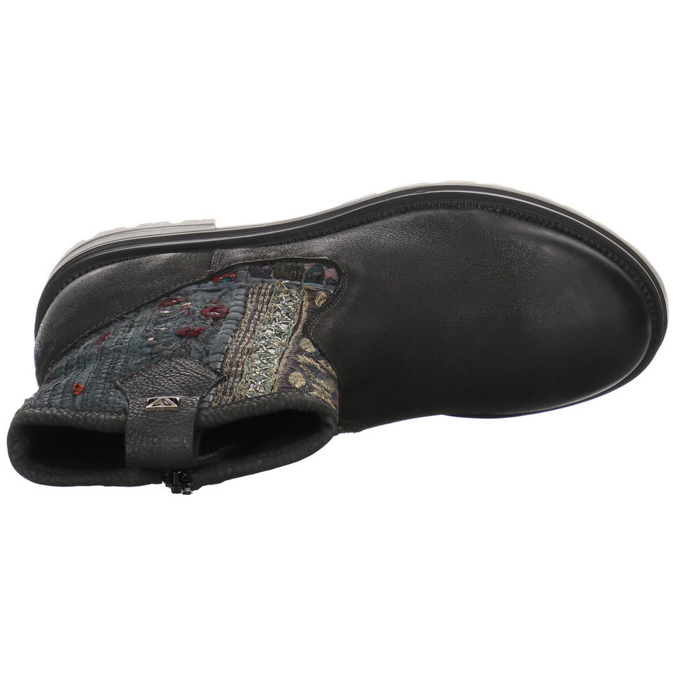 Lazamani Boots