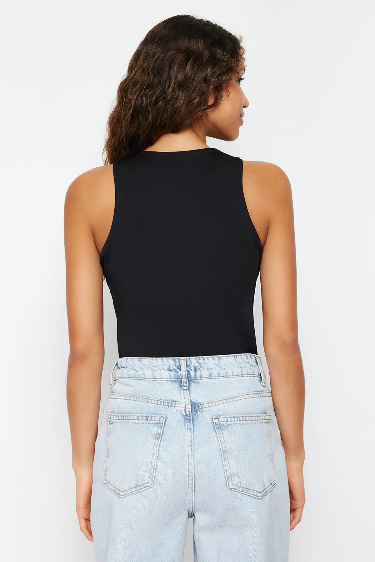 Trendyol Collection  Schwarzer Neckholder-Body aus Stretch-Strick mit Druckknöpfen TWOSS20BD0044