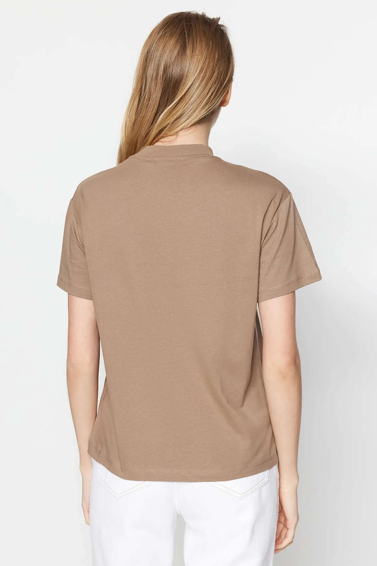 Trendyol Collection  Beige-Nerz, 2er-Pack Basic-Strick-T-Shirts aus 100 % Baumwolle mit hohem Kragen TWOSS20TS1500