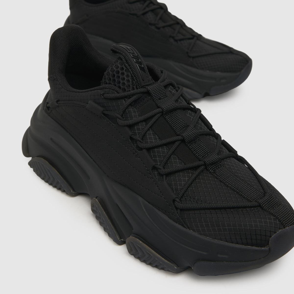 Přenosné tenisky Steve Madden v černé barvě