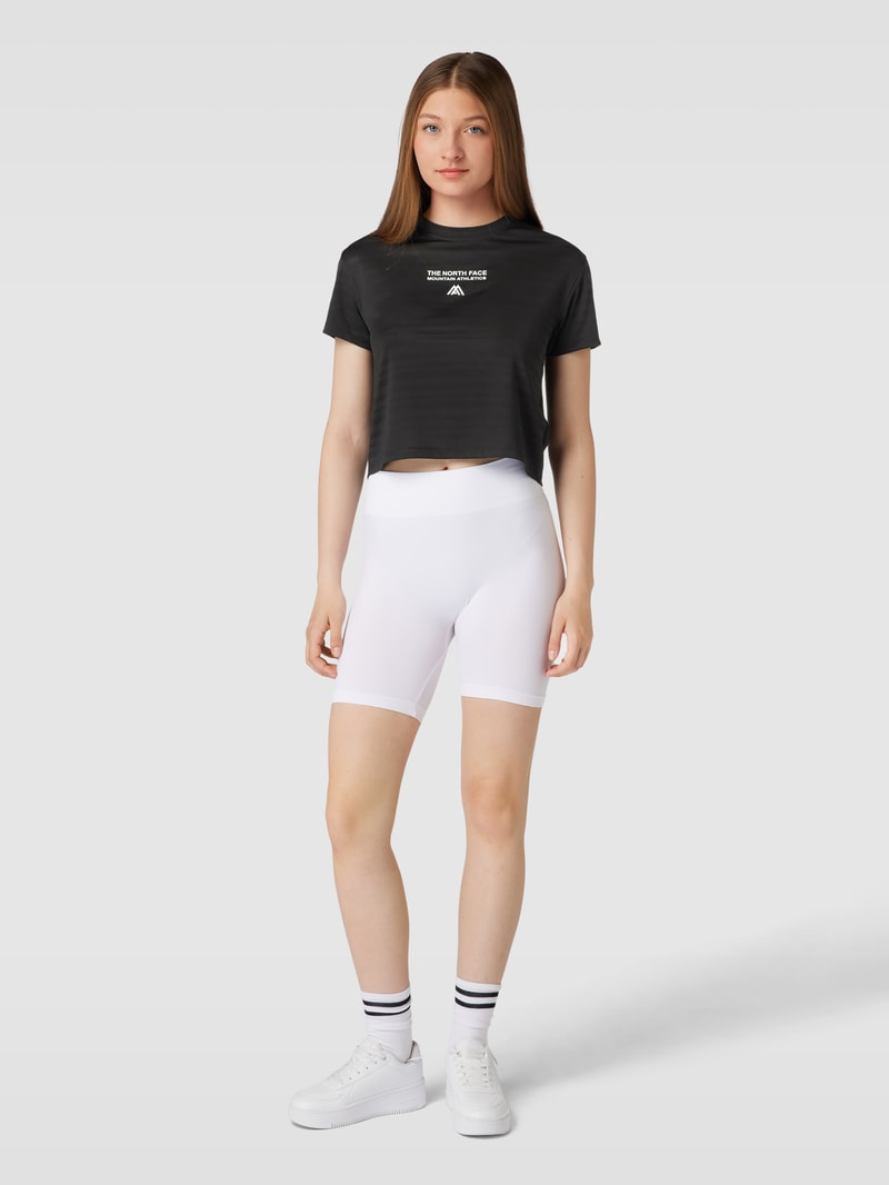 Cropped T-Shirt mit Label-Print in schwarz