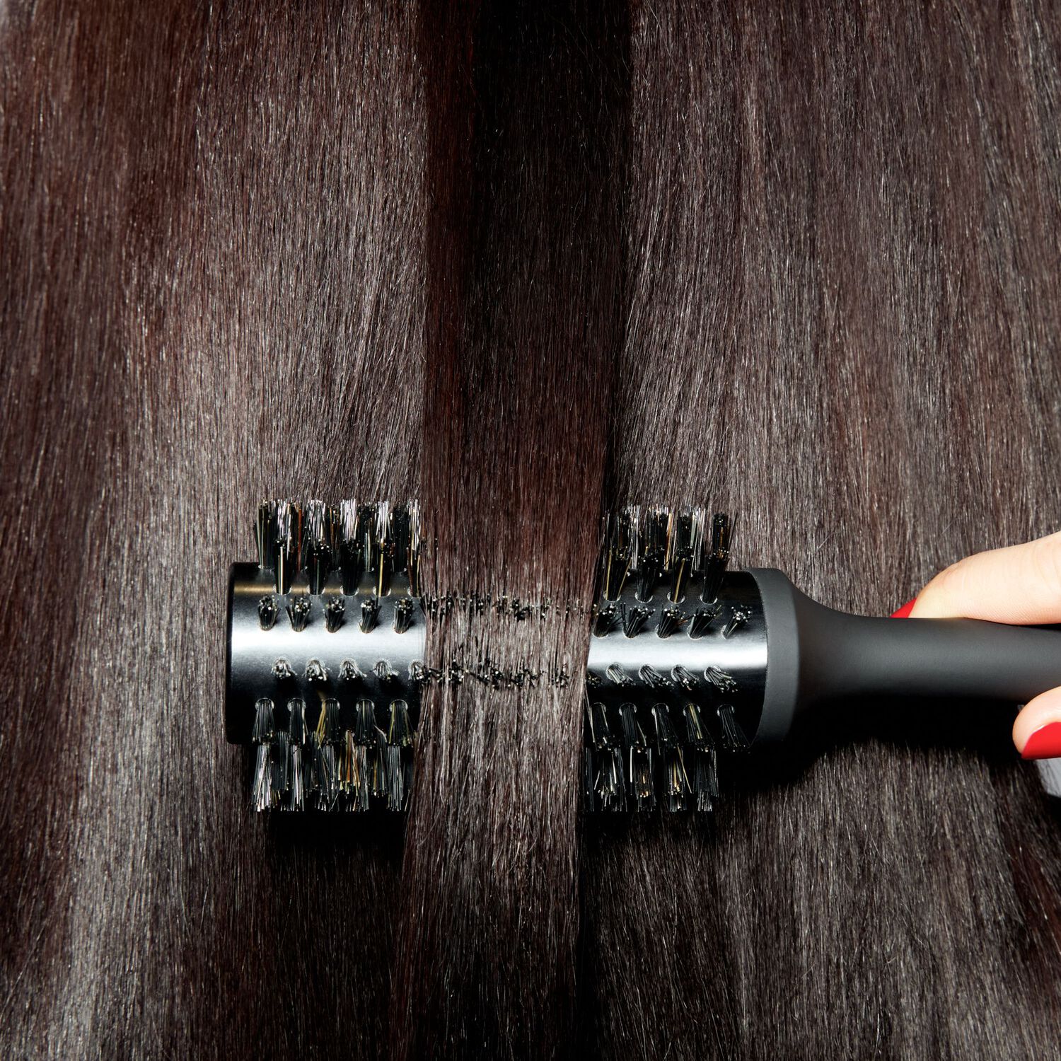 GHD The Smoother T2 Brosse Ronde Poils Naturels - Cheveux Mi-Longs