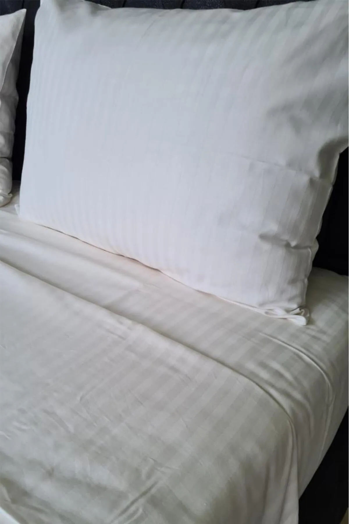 Çeyiz Diyarı  Satin-elegantes Dobby-Doppelbettbezug-Set, Creme
