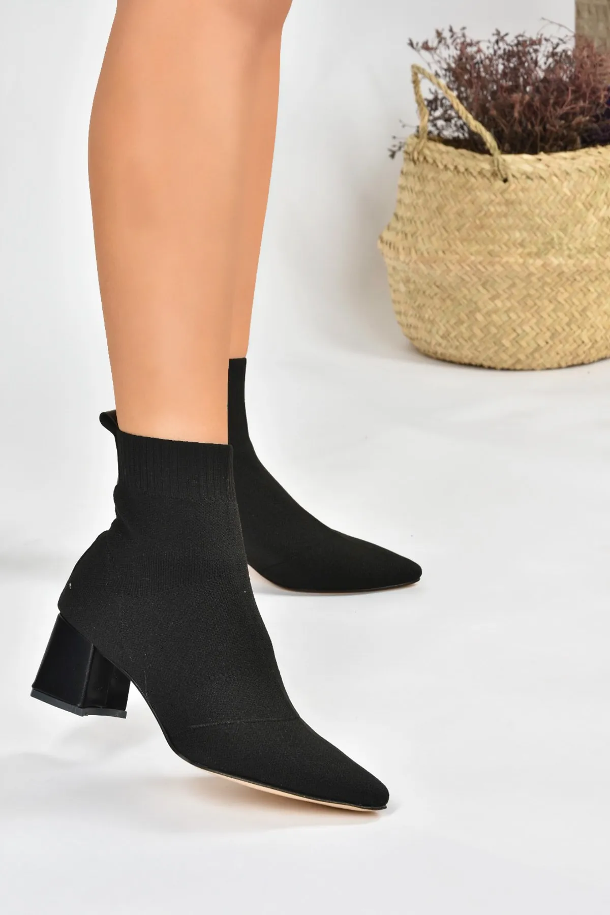 Fox Shoes  Schwarze Strickwaren-Damenstiefel mit dickem Absatz L422763057