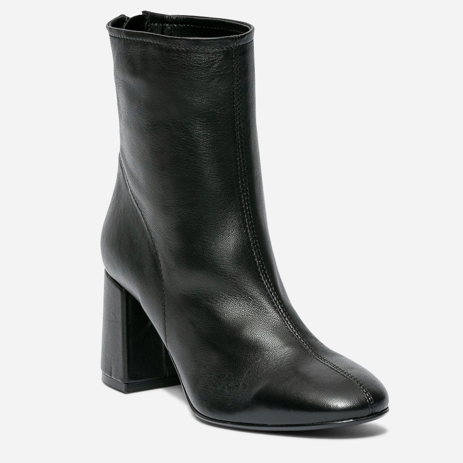 Boots noir en cuir à talon carré