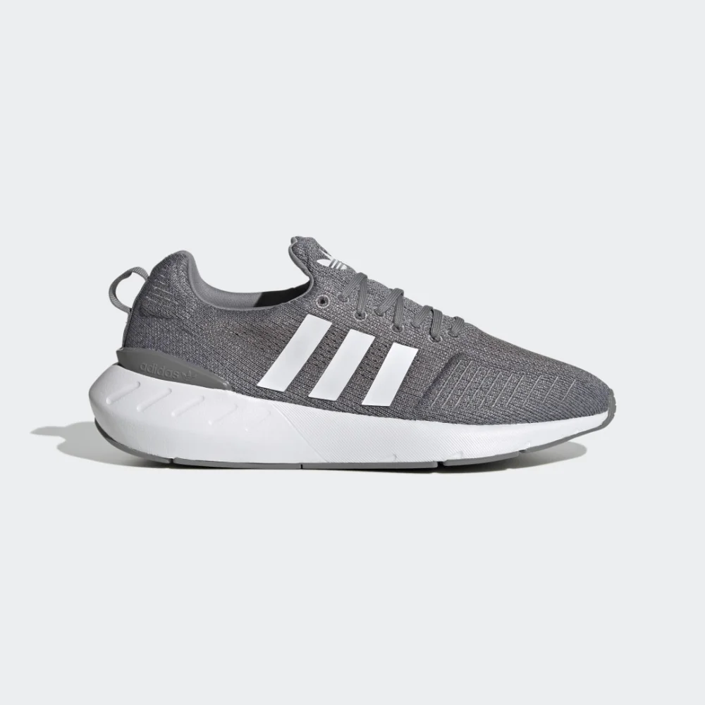 adidas Swift Run 22 GZ3495 / grau