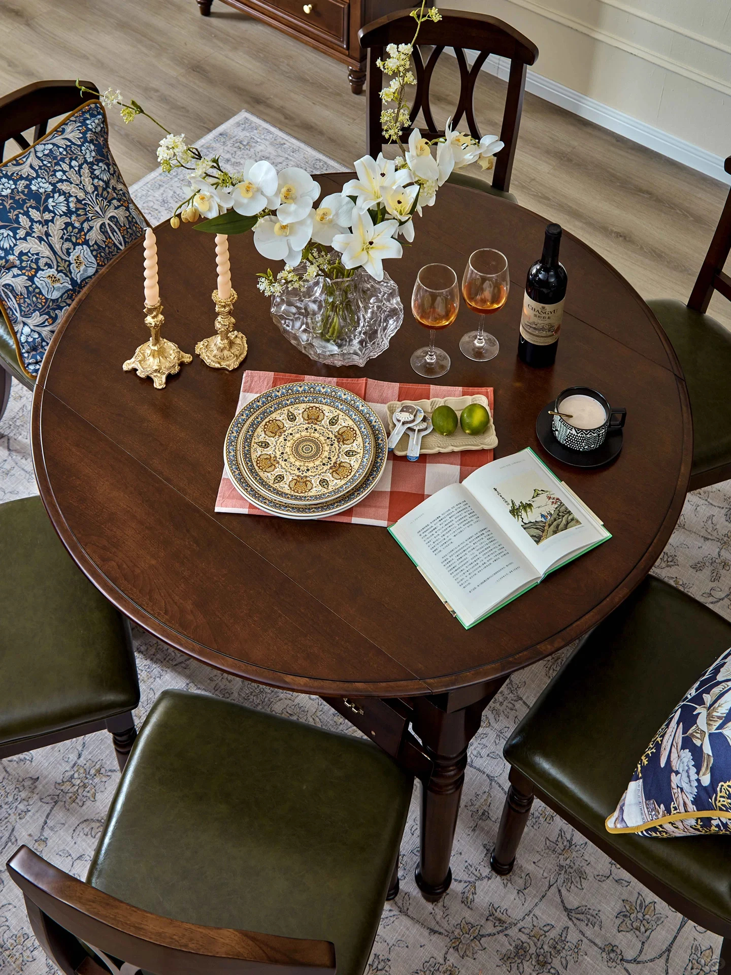 Retractable all solid wood table, small table to large table