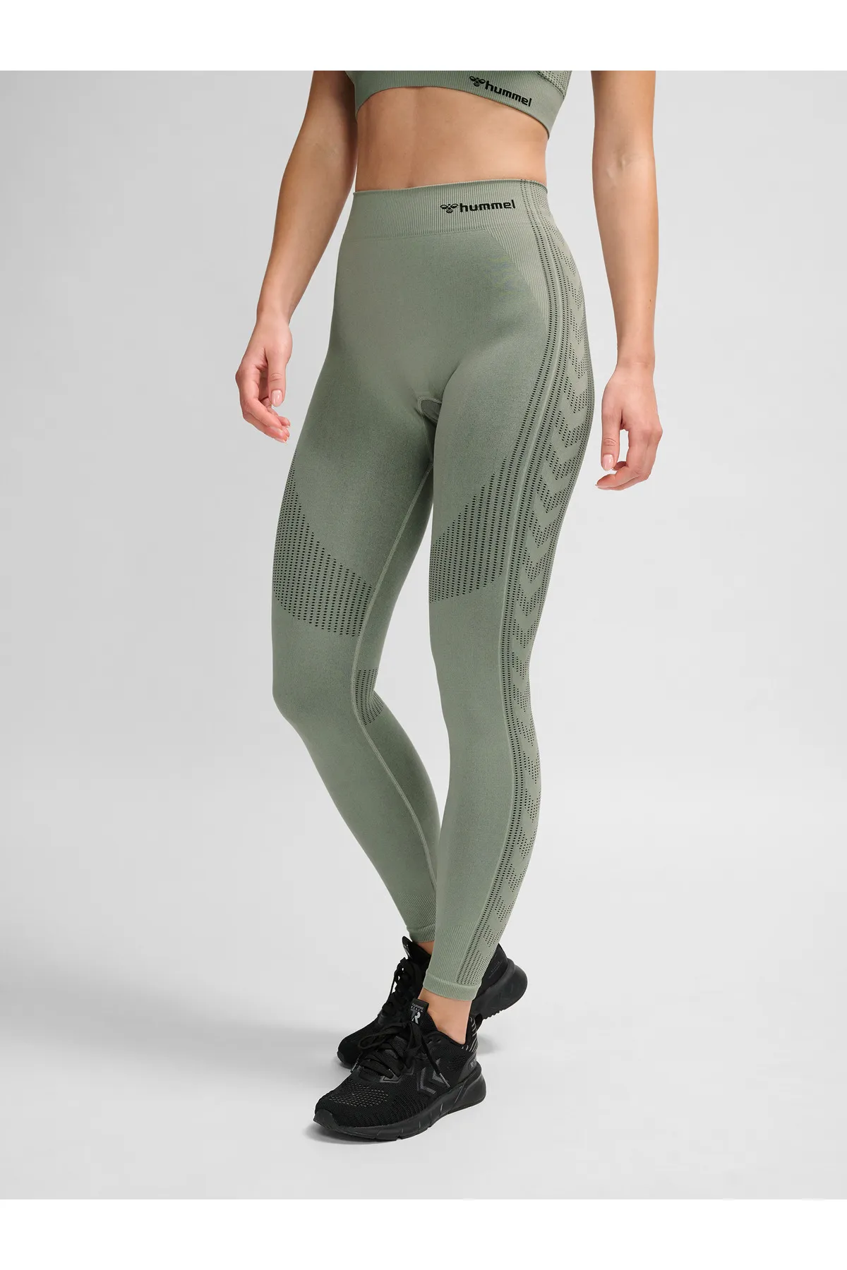 hummel  hmlFORMENDE NAHTLOSE MW-STRUMPFHOSE