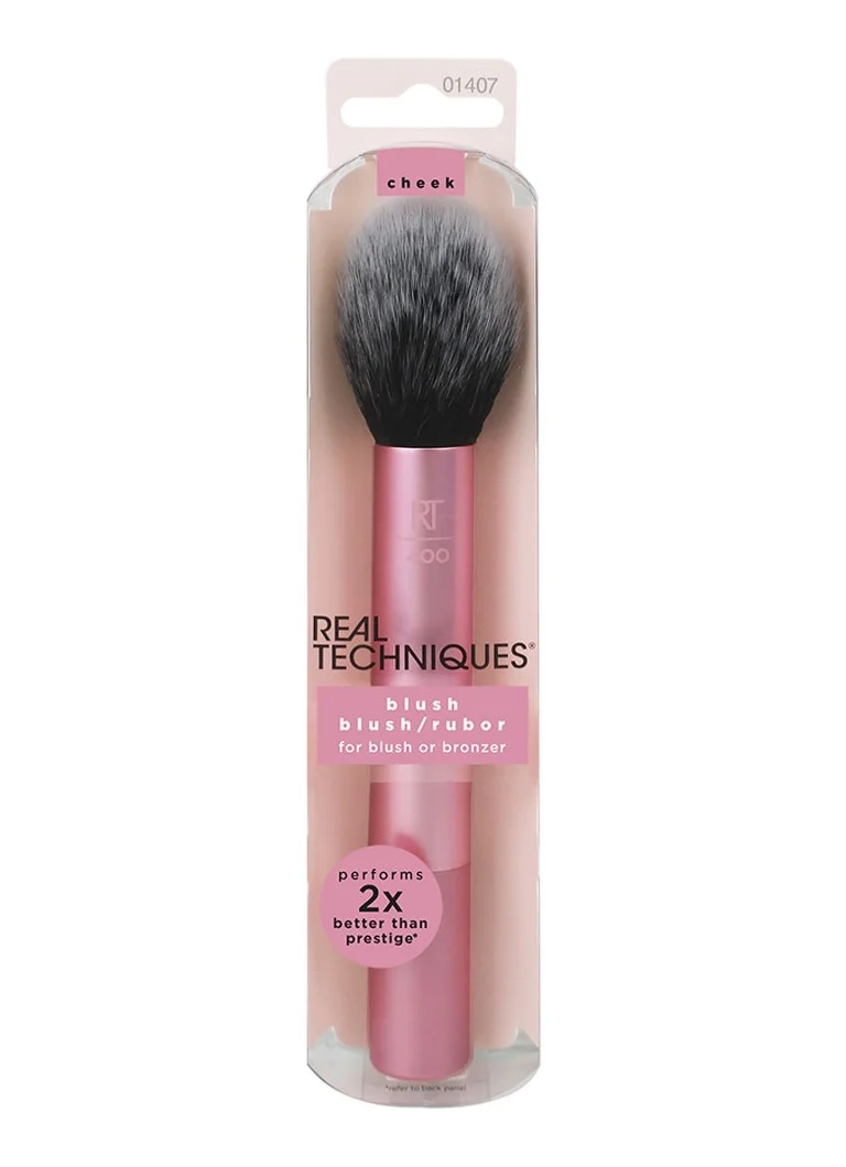 Real Techniques Blush Brush - makeup brush