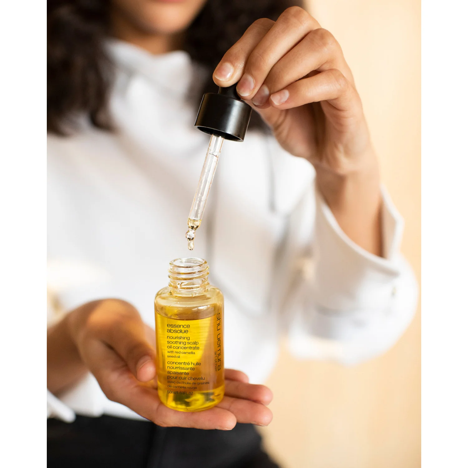 Aceite capilar concentrado nutritivo y calmante Essence Absolue - Pre-champú, aceite para el cabello