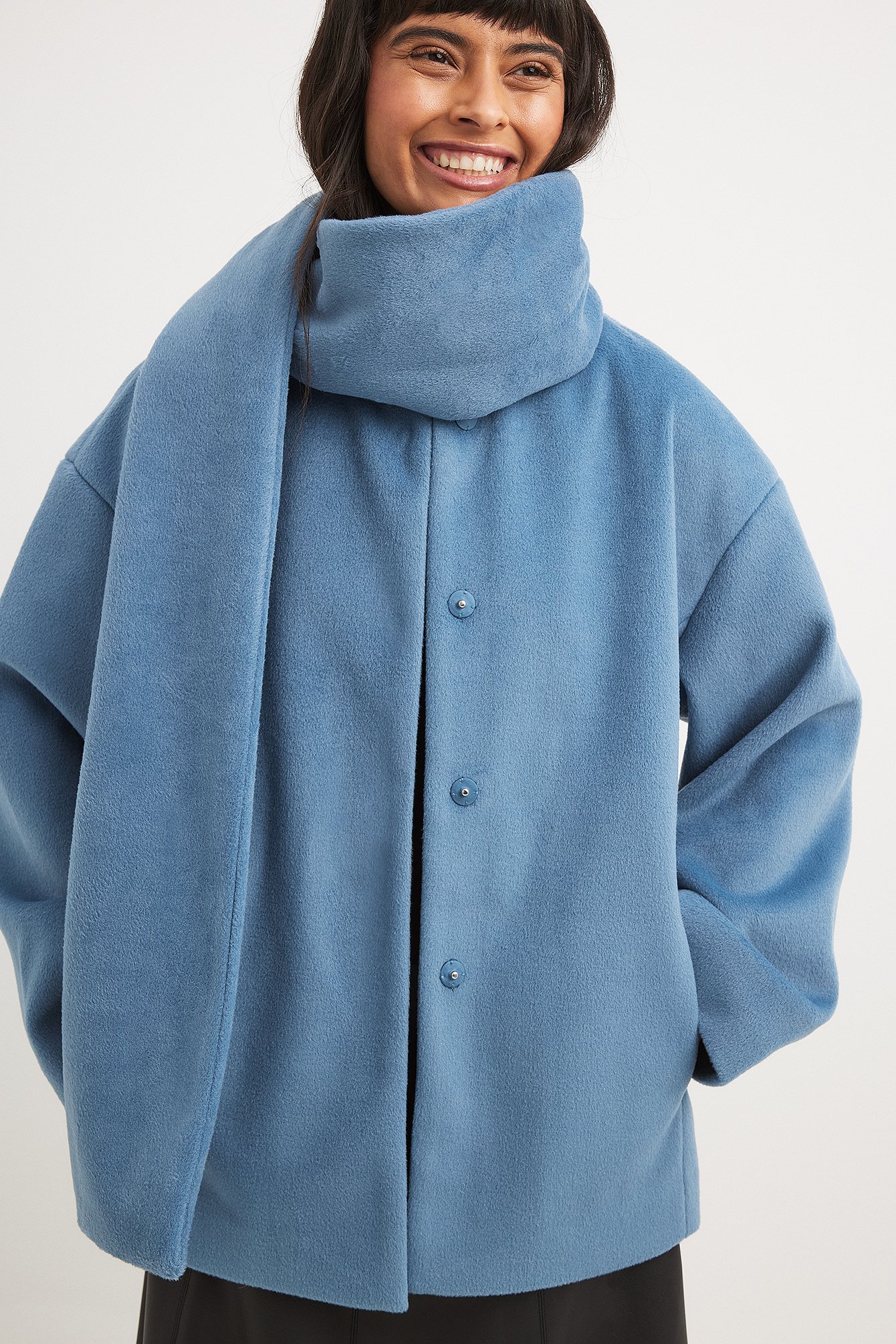 Kurzer Mantel mit Schaldetail