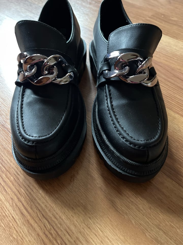 Gerois Slipper in Schwarz günstig kaufen 37