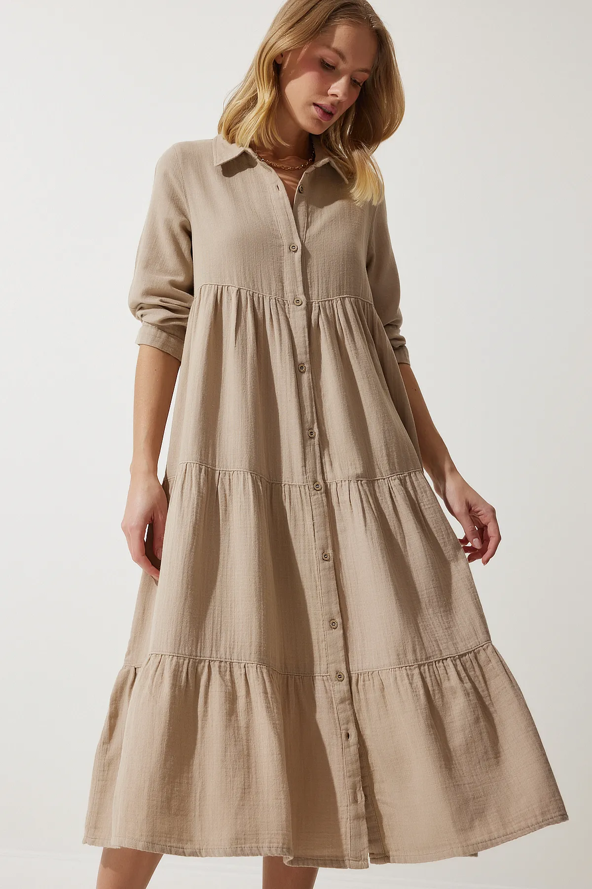 Happiness İstanbul  Beiges ausgestelltes Musselin-Hemdkleid für Damen SA00024