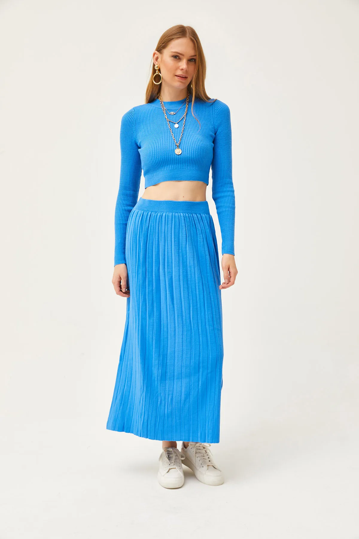 Olalook  Blaues Strickwaren-Set mit Oberteil und Pullover für Damen mit Plissee und Schlitz TKM-19000257