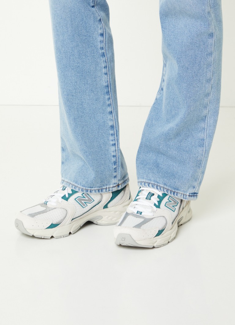 New Balance 530 sieta sporta apavi ar zamšādas detaļām