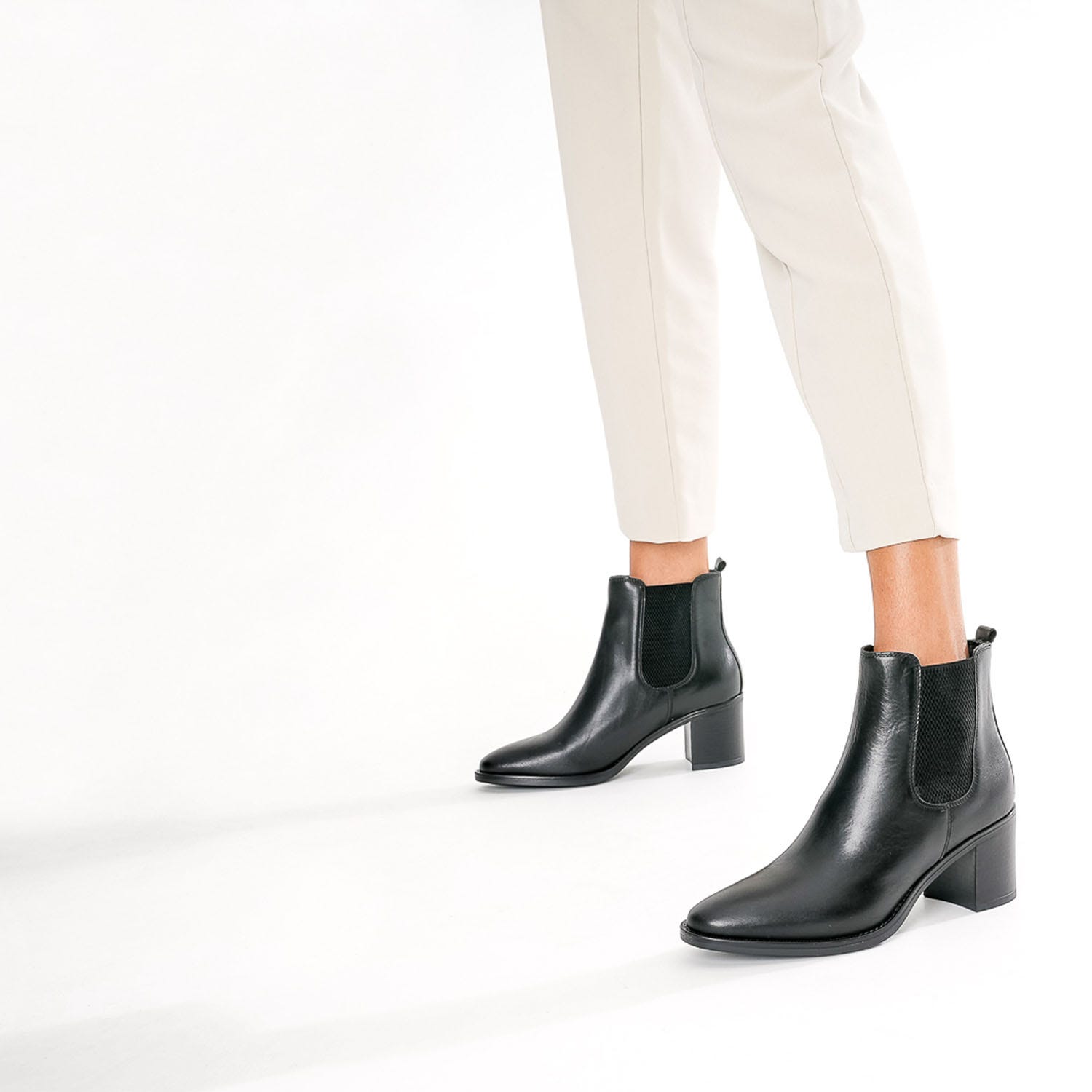 Chelsea boots noir en cuir éco-conçu