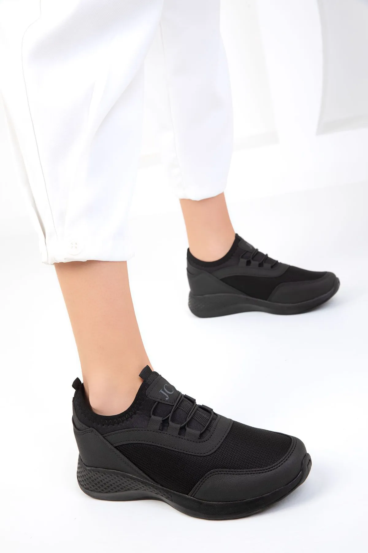 SOHO  Schwarz-Schwarz Damen Sneaker 15226