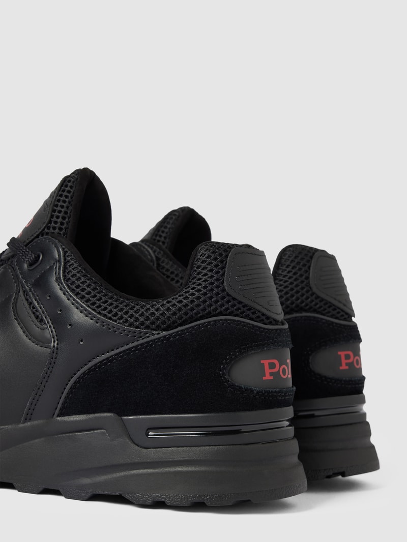 Sneaker mit Label-Print in schwarz