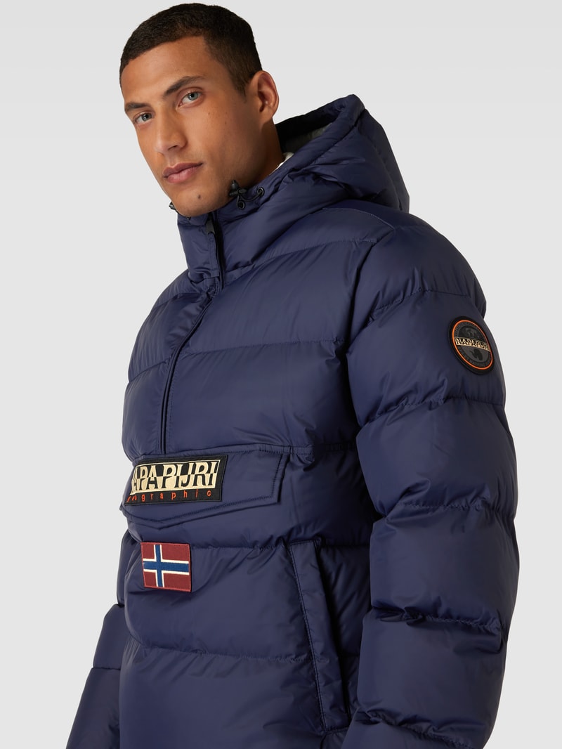 Steppjacke mit Kapuze in marineblau
