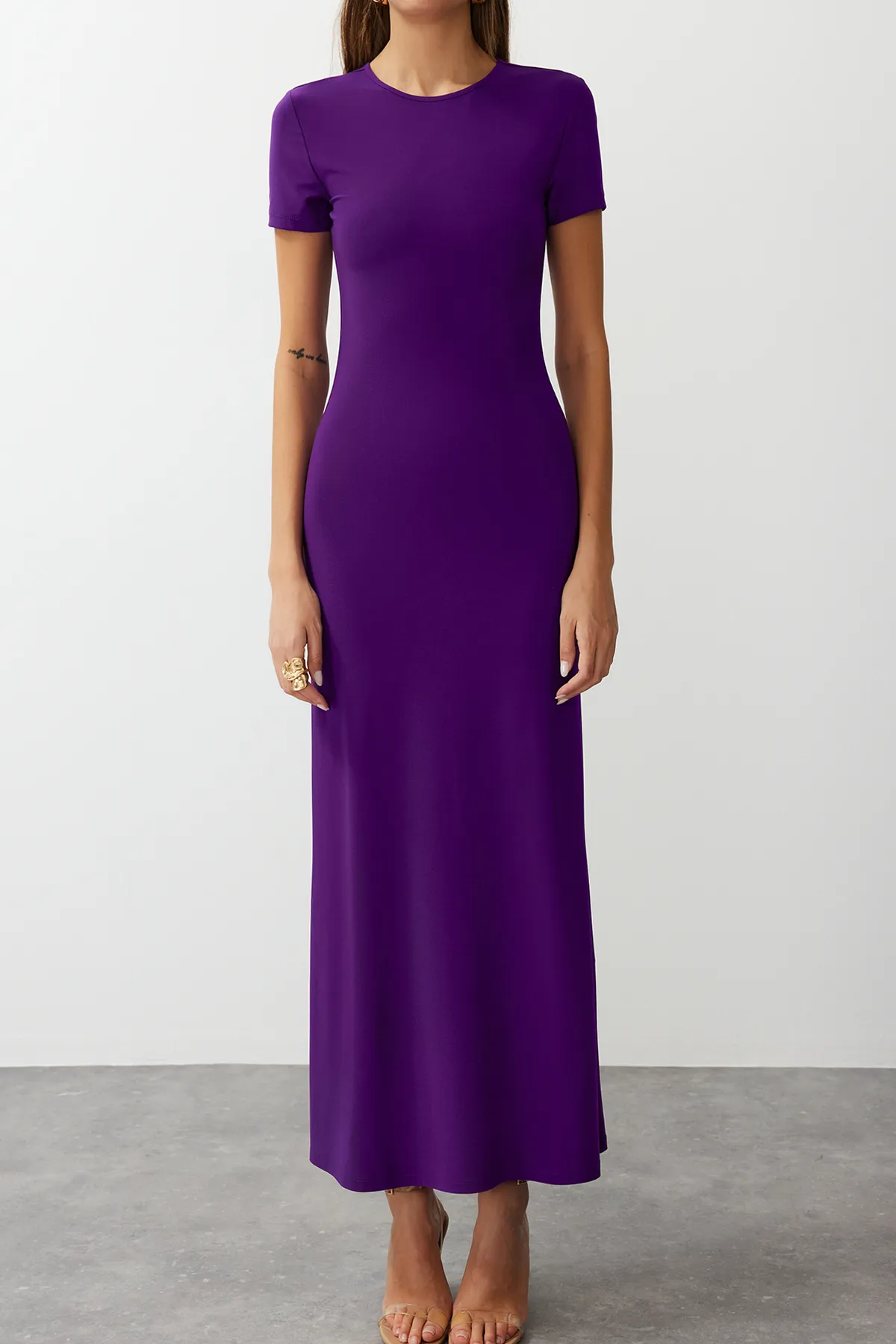 Trendyol Collection  Lila Kurzarm Bodycone/tailliert Rundhals Flexible gestrickte Maxi Bleistiftkleid TWOSS24EL00097