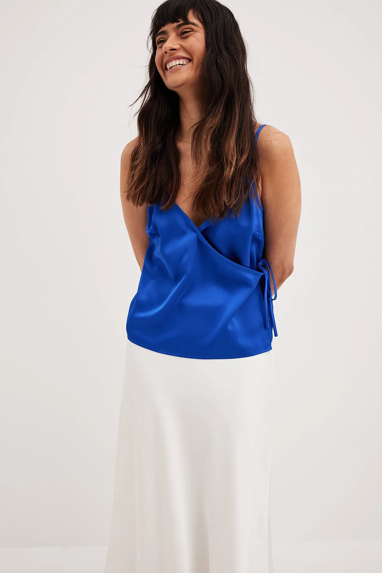 Überlappendes Satin-Singlet