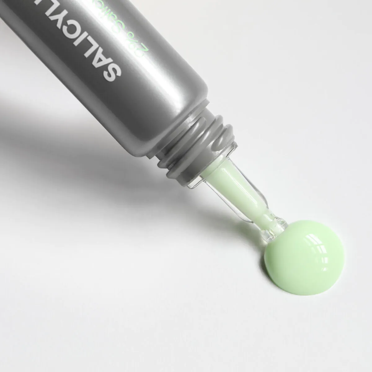 Martiderm Shots salicilni koncentrirani serum za čišćenje lica protiv nepravilnosti 20 ml