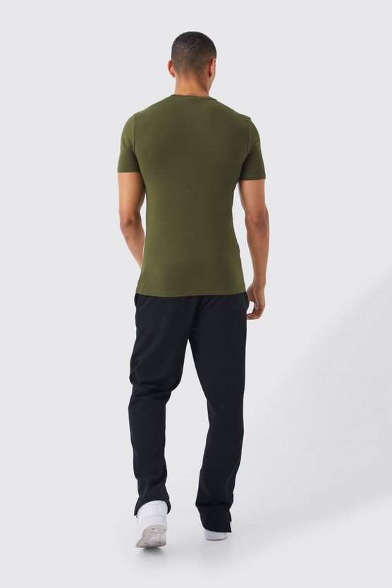 Muscle-Fit Colorblock T-Shirt