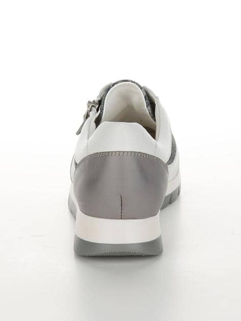 Schnürschuh mit seitlichem Reißverschluss