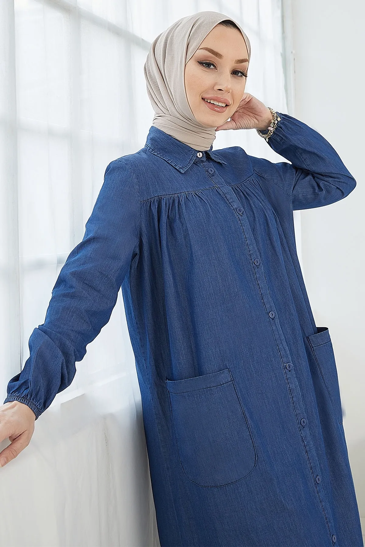 InStyle  Mayra Robe Denim-Kleid mit Tasche – Blau