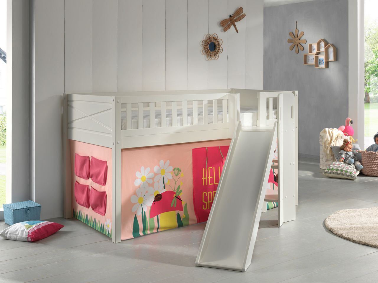 VIPACK Spielbett SCOTT, LF 90 x 200 cm, mit Rolllattenrost, Rutsche, Leiter und Textilset Vorhang 